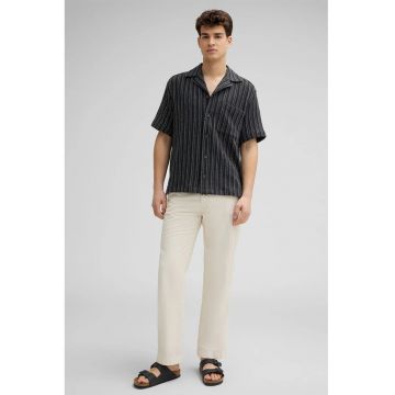 -Pantaloni drepți largi cu buzunare laterale