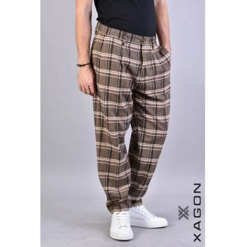 Pantaloni largi cu imprimeu in carouri
