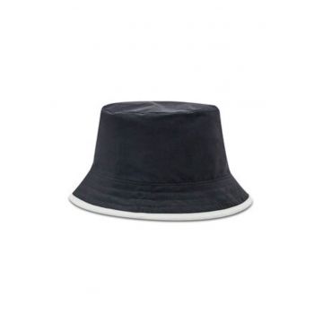 Palarie barbati -  reversibila - neagra - material plastic