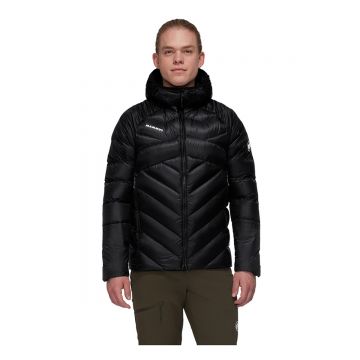 Jacheta Barbati Taiss In Hooded Black