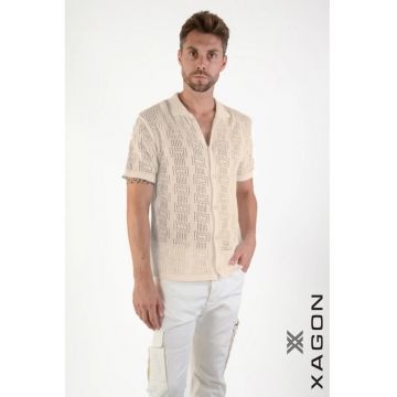 Tricou regular fit transparent cu inchidere prin nasturi