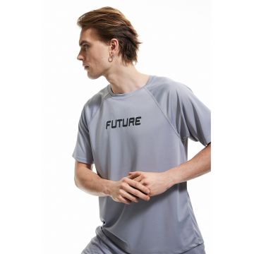 Tricou cu maneci raglan