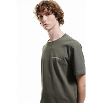 Tricou relaxed fit cu decolteu la baza gatului