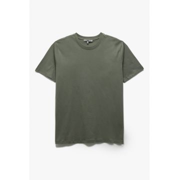 Tricou uni cu decolteu la baza gatului