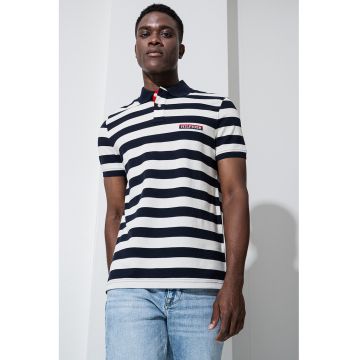 Tricou polo cu dungi