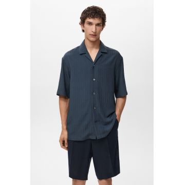 Camasa regular-fit cu model in dungi discrete