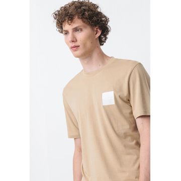 Tricou cu decolteu la baza gatului - din bumbac