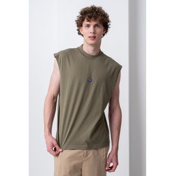 Tricou fara maneci cu decolteu la baza gatului Navertz