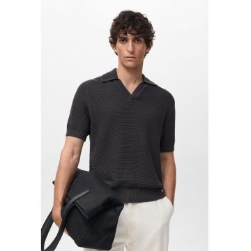 Tricou polo cu decolteu in V