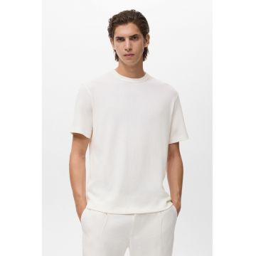 Tricou uni cu decolteu la baza gatului