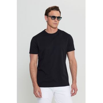Tricou din bumbac cu decolteu la baza gatului
