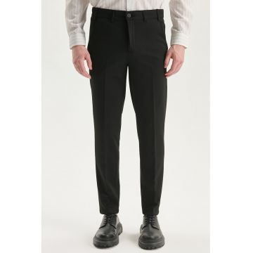 Pantaloni regular-fit cu buzunare
