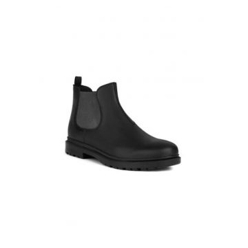 Botine cu glezna joasa pentru barbati  U16DDA-000F - Piele naturala - 45 EU - Negru