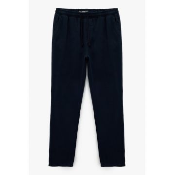 Pantaloni cu talie medie si snur de ajustare