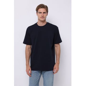 Tricou uni cu croiala lejera