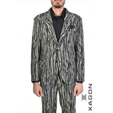 Sacou cu croiala dreapta cu dungi de zebra si cu nasture in fata
