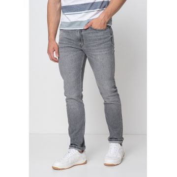 Blugi slim fit cu talie medie