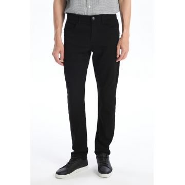 Pantaloni slim-fit cu buzunare