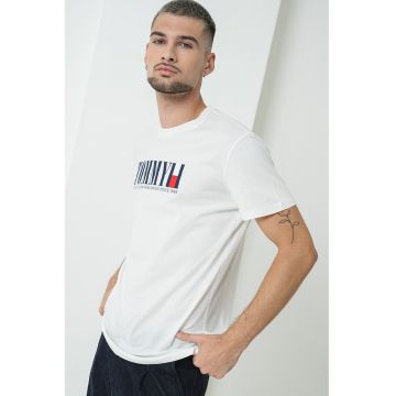 Tricou cu imprimeu logo si decolteu la baza gatului
