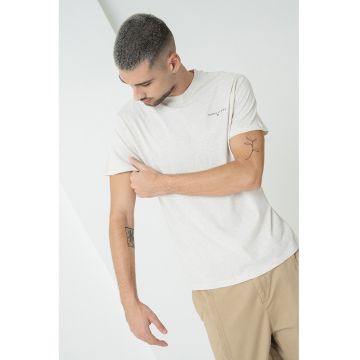 Tricou slim fit cu logo discret