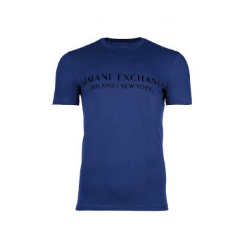 Tricou de bumbac cu decolteu la baza gatului si imprimeu logo