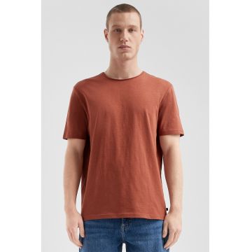 Tricou uni cu decolteu la baza gatului