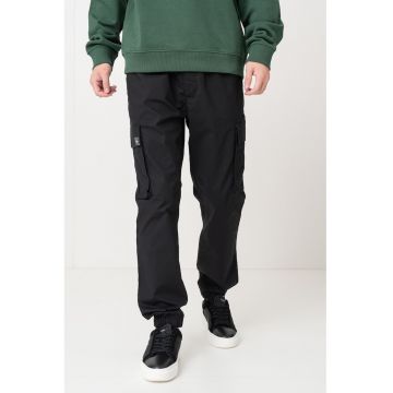 Pantaloni cargo cu snururi de ajustare