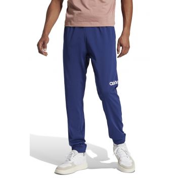 Pantaloni de trening cu logo si snur ajustabil