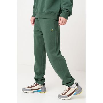 Pantaloni de trening relaxed fit cu terminatie elastica