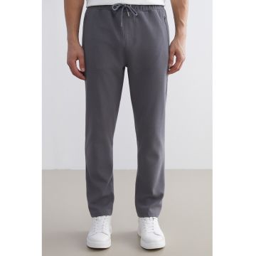 Pantaloni uni din amestec de bumbac
