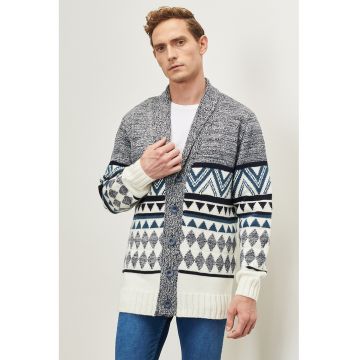Cardigan tricotat cu nasturi