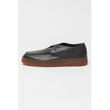 Pantofi uni din piele