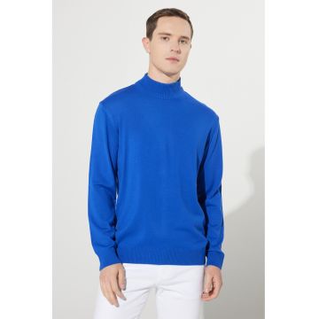 Pulover tricotat fin cu terminatii striate