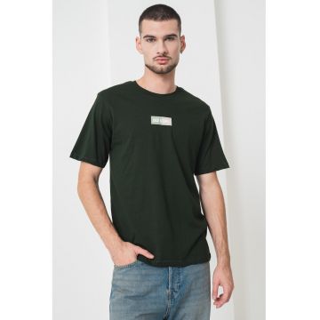 Tricou din bumbac cu decolteu la baza gatului si logo