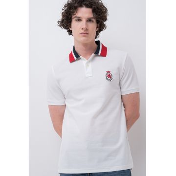 Tricou polo din bumbac organic cu aplicatie logo pe piept