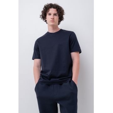 Tricou regular fit cu decolteu la baza gatului