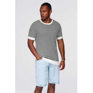 Tricou tricotat fin cu dungi