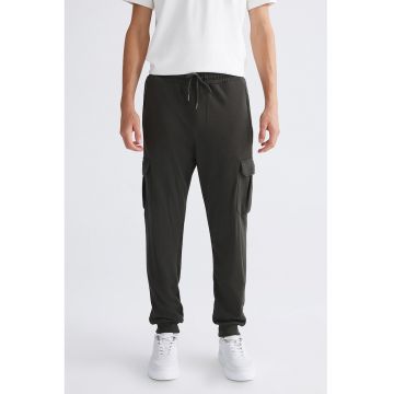 Pantaloni de trening cargo cu snur de ajustare