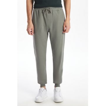Pantaloni de trening uni cu terminatii elastice
