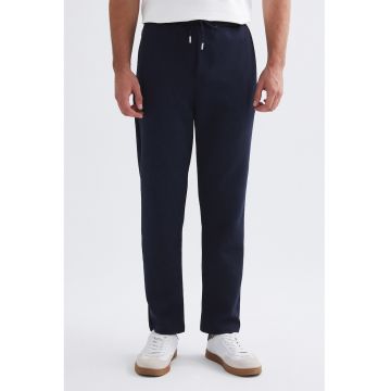 Pantaloni slim fit cu talie medie