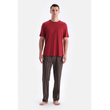 Pijama de bumbac in dungi