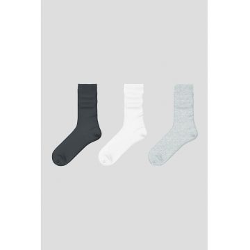 Set de sosete ling cu model uni -3 perechi