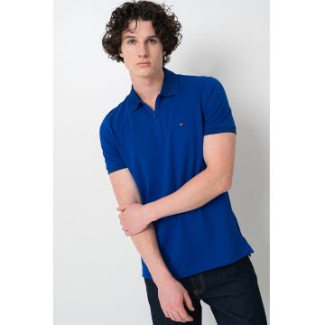 Tricou cu guler polo cu fermoar