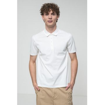 Tricou polo uni cu fenta cu nasturi