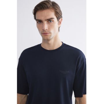 Tricou uni cu decolteu la baza gatului
