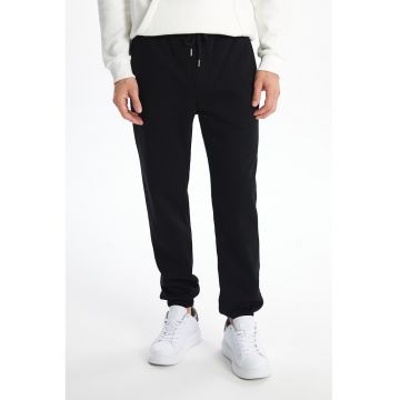 Pantaloni de trening cu snur de ajustare si buzunare laterale