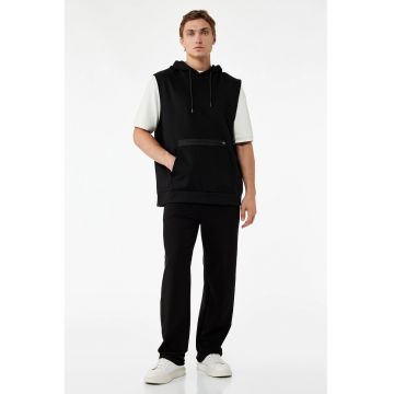 Pantaloni de trening drepti cu buzunare laterale