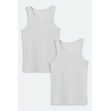 Set de top-uri slim fit cu model uni - 2 piese