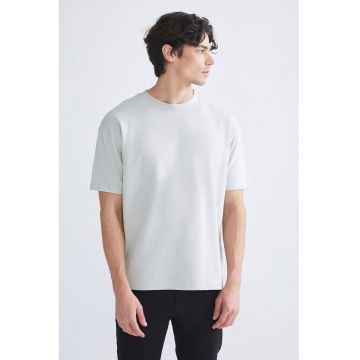 Tricou cu maneci cazute