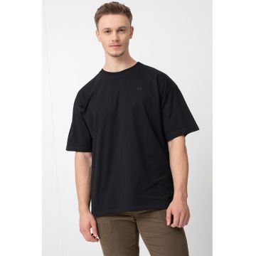 Tricou din bumbac cu decolteu la baza gatului